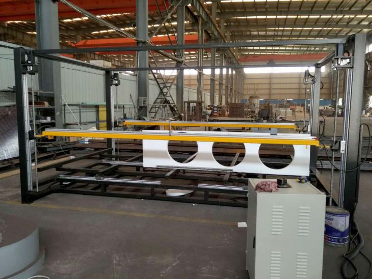 China EPS Foam Cutting Machine